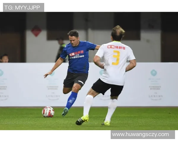 揭秘足球明星绝学背后的传奇人物与训练秘诀 揭秘足球明星绝学背后的传奇人物与训练秘诀