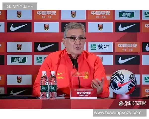 深入中国足球明星的世界采访视频揭示他们的梦想与挑战