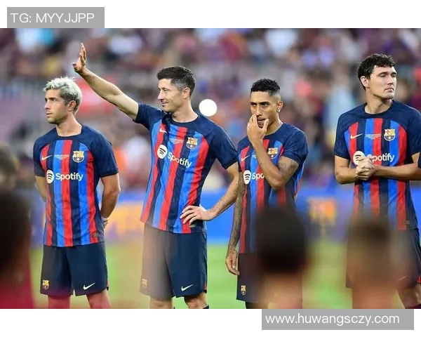 足球明星对决全景解析图揭示比赛精彩瞬间与战术布局 足球明星对决全景解析图揭示比赛精彩瞬间与战术布局