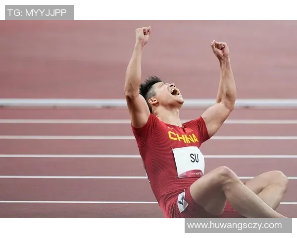 重庆篮球队的蜕变之路：从默默无闻到赛场辉煌的成长历程